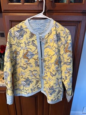 Source Unknown Yellow Quilted Floral Jacket with Light Blue Trim